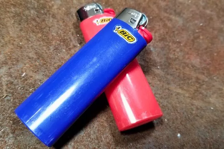 How many flicks does a BIC lighter last