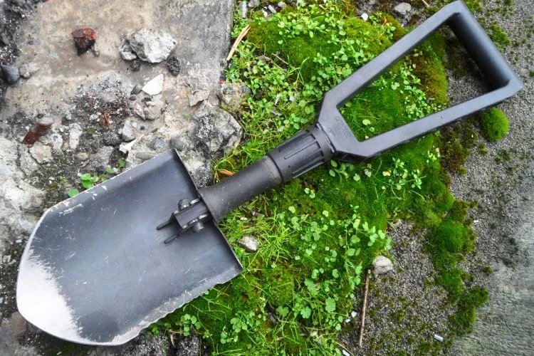 Comparative Analysis of Entrenching Tools