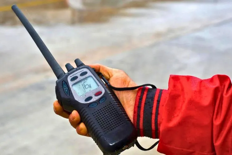 Types of Waterproof VHF Radios